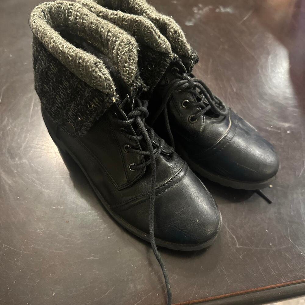 Comfortable and warm black boots